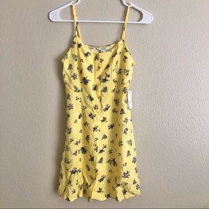 BNWT yellow floral button front dress